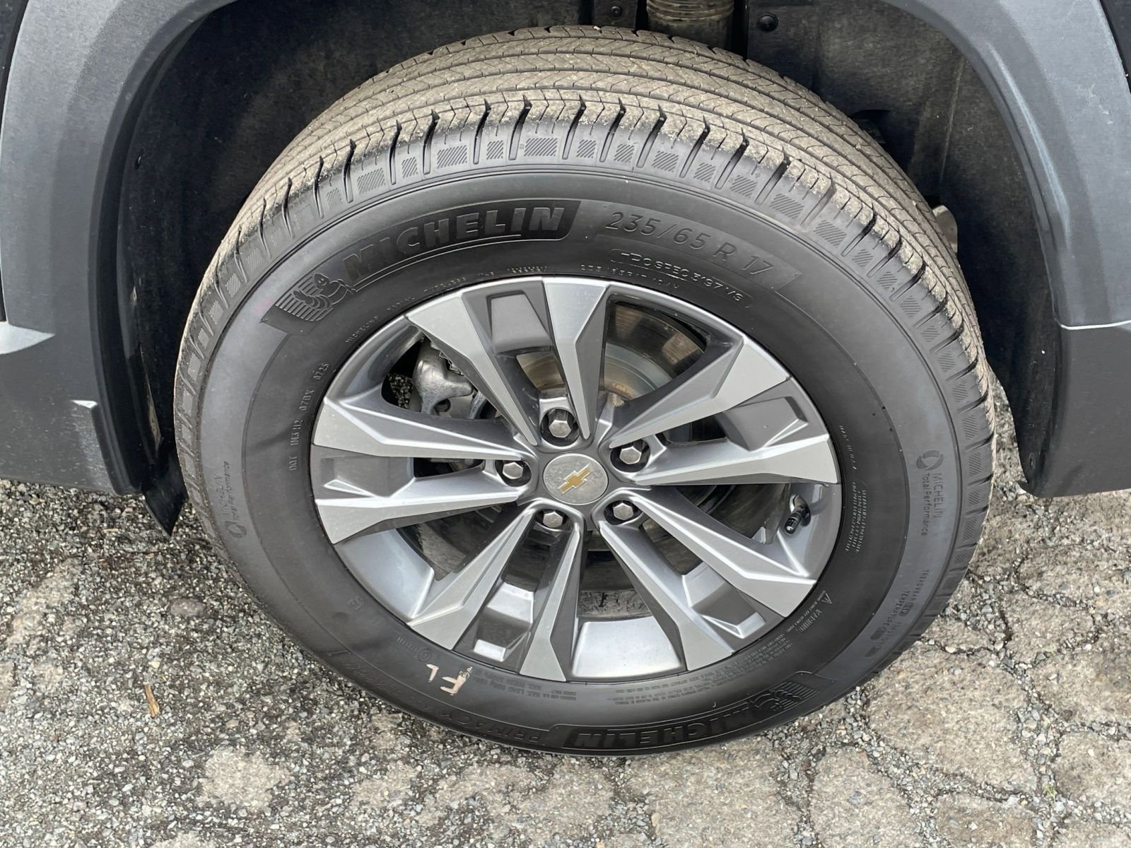 Used 2025 Chevrolet Equinox LT image 30