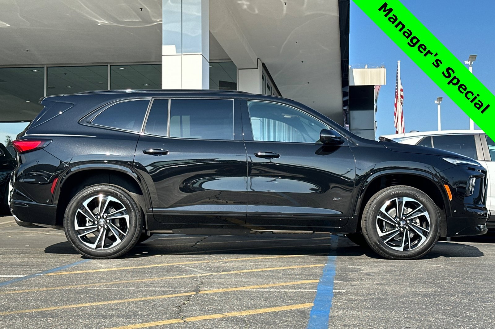 New 2025 Buick Enclave Sport Touring w/ Super Cruise Package image 4