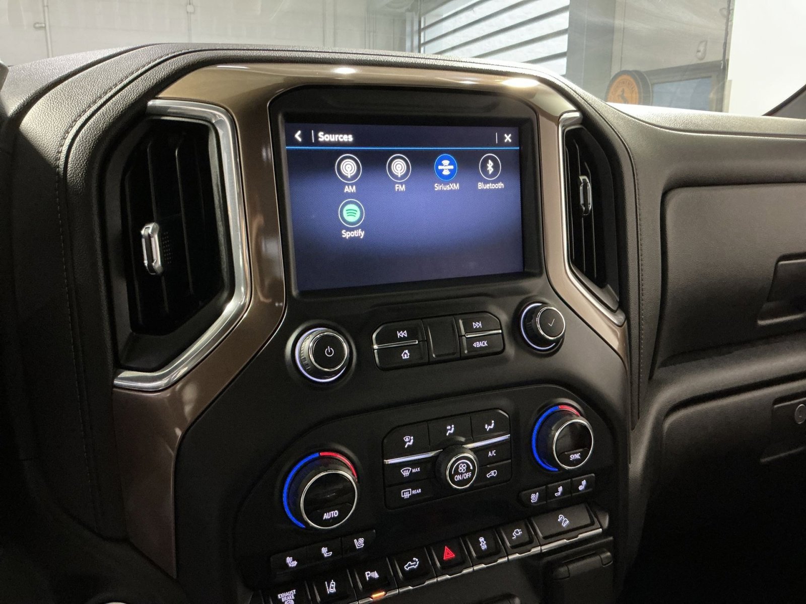 Used 2020 Chevrolet Silverado 2500 High Country w/ Z71 Off-Road Package image 26