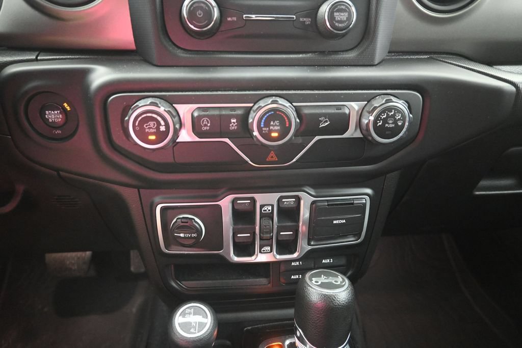 Used 2018 Jeep Wrangler Unlimited Sport S AWD/4WD image 17