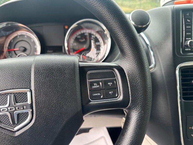 Used 2019 Dodge Grand Caravan SE image 28