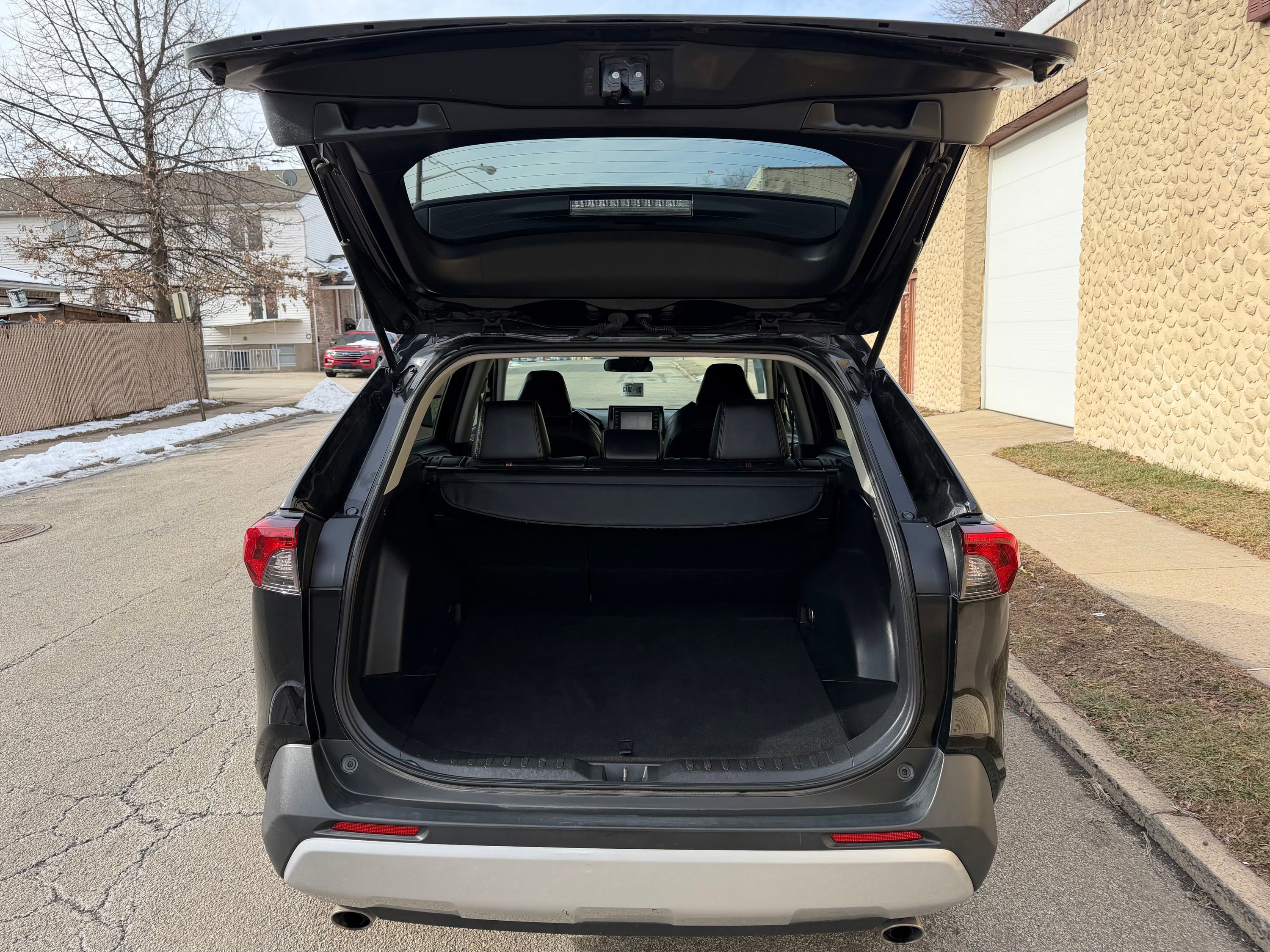 Used 2022 Toyota RAV4 Adventure image 12