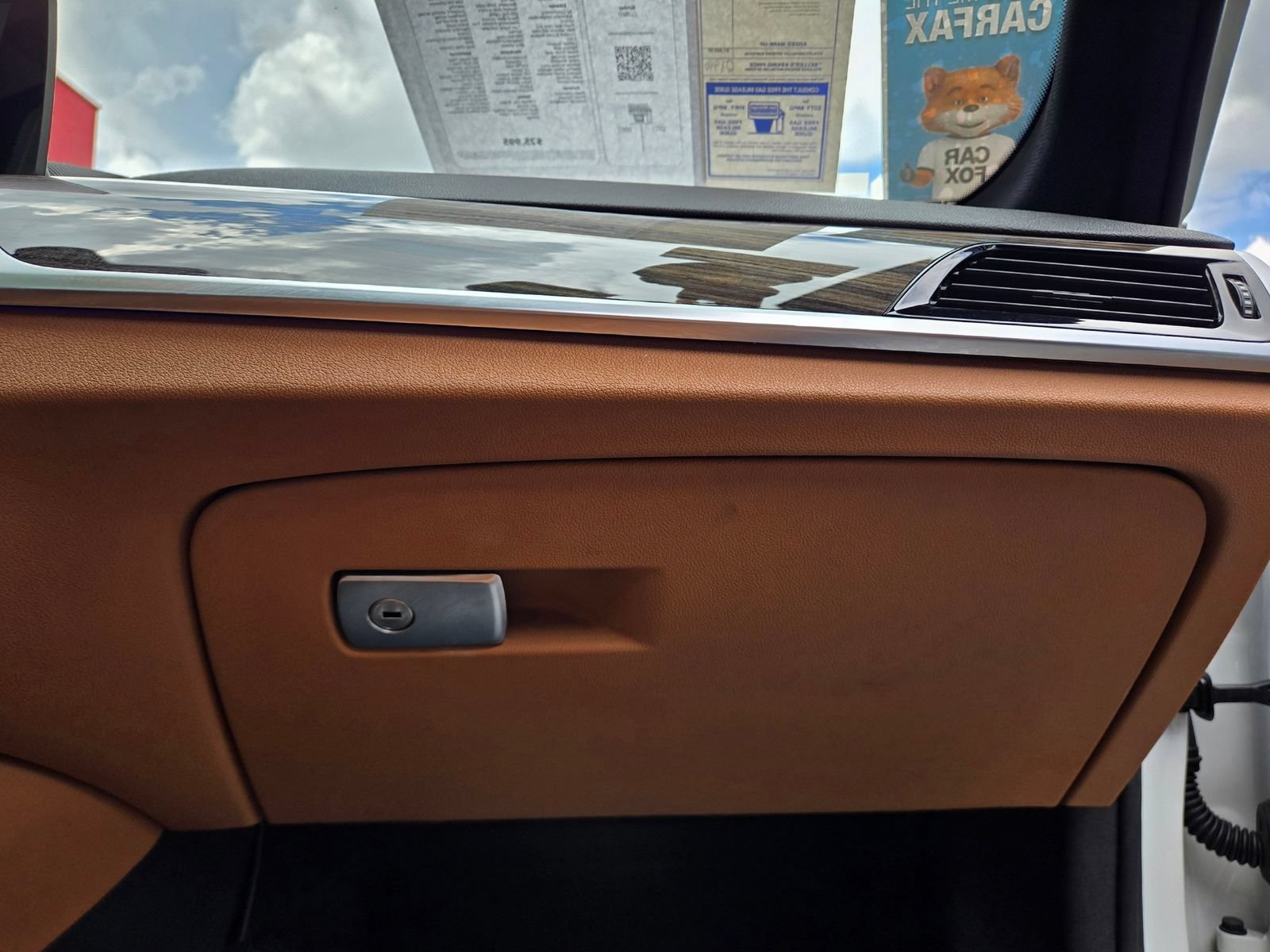 Used 2019 BMW 530e w/ M Sport Package RWD image 46