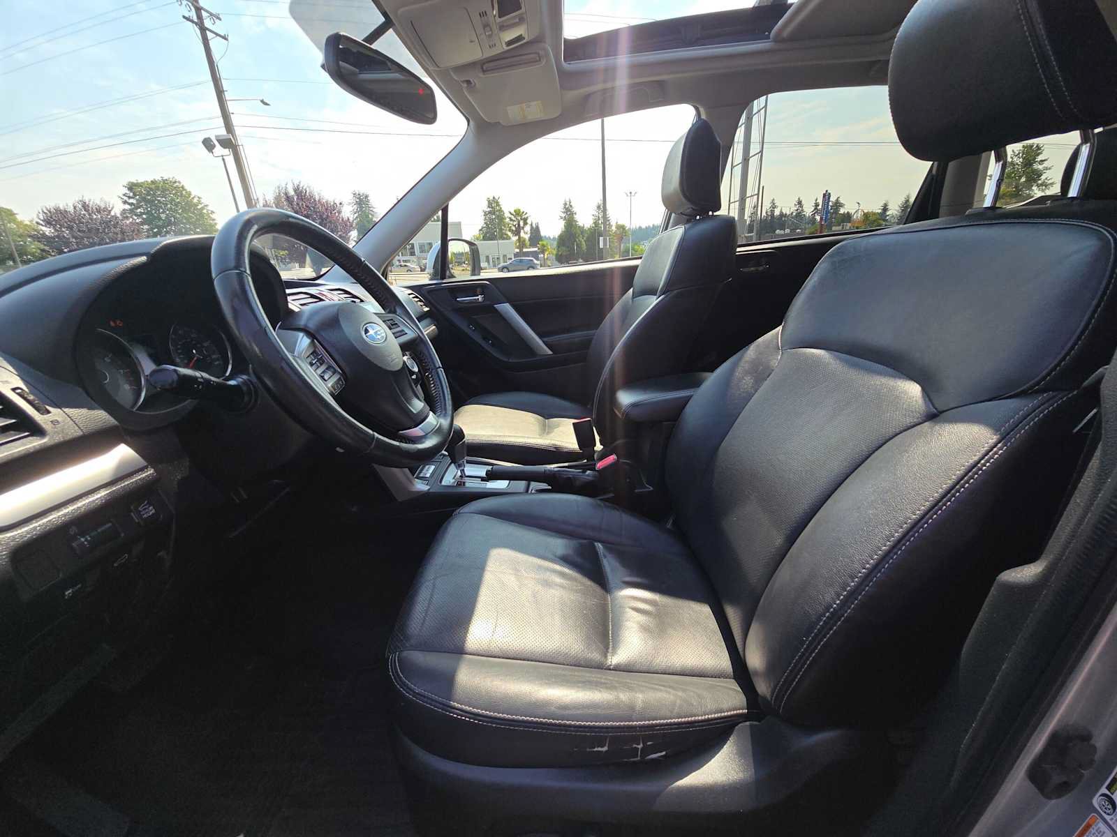Used 2014 Subaru Forester 2.5i Limited AWD/4WD image 21
