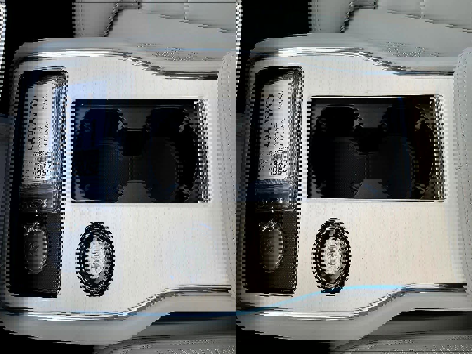 New 2025 Volvo EX90 Plus image 10