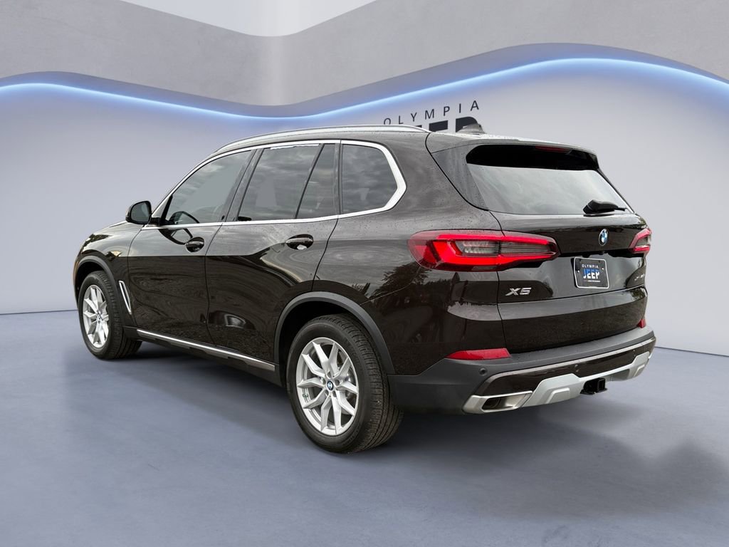 Used 2023 BMW X5 xDrive40i w/ Premium Package image 3