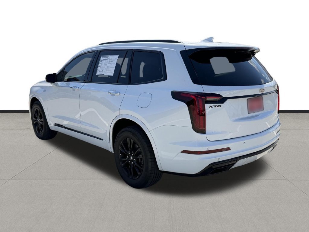 Used 2024 Cadillac XT6 Luxury FWD image 7