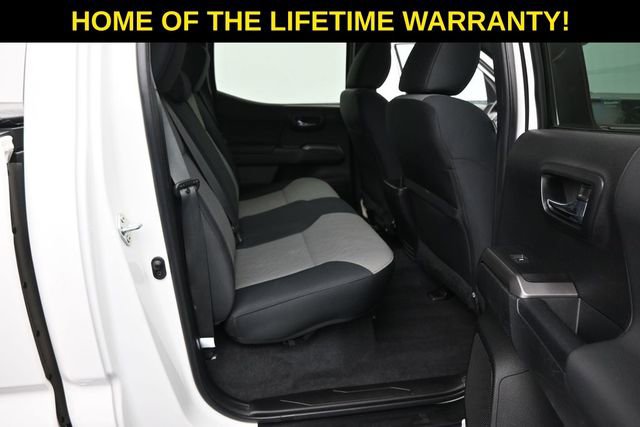 Used 2022 Toyota Tacoma TRD Sport AWD/4WD image 39