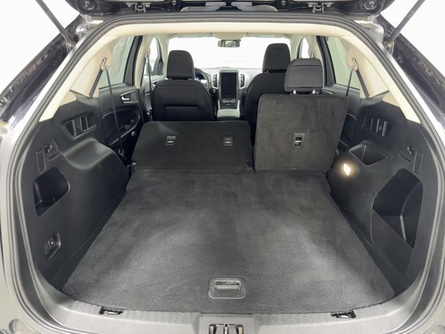 Used 2022 Ford Edge SE image 35