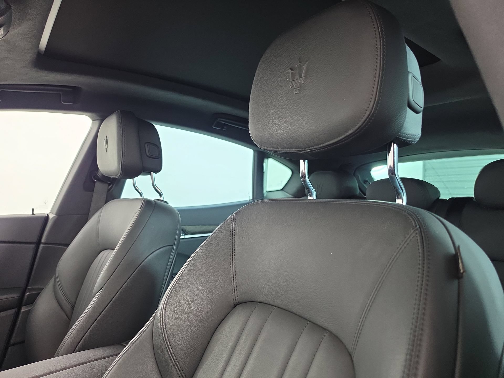 Used 2022 Maserati Levante Modena AWD/4WD image 17