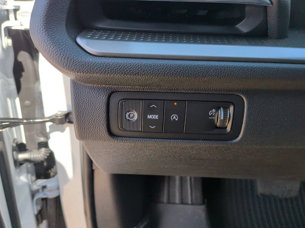 New 2027 Chevrolet Traverse LT w/ Midnight/Sport Edition FWD image 15