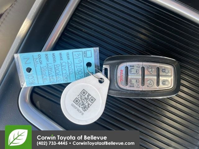 Used 2020 Chrysler Pacifica Limited image 23