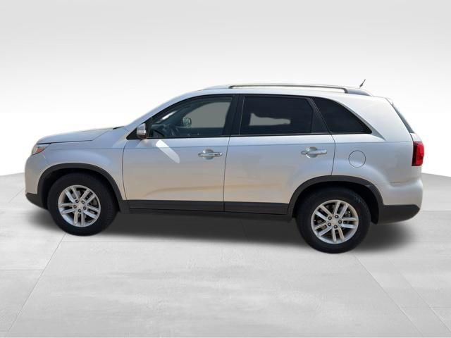 Used 2015 Kia Sorento LX image 8