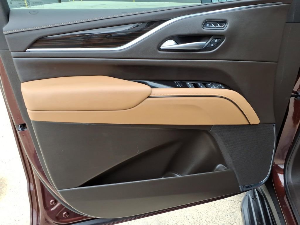 Used 2023 Cadillac Escalade Premium Luxury image 14