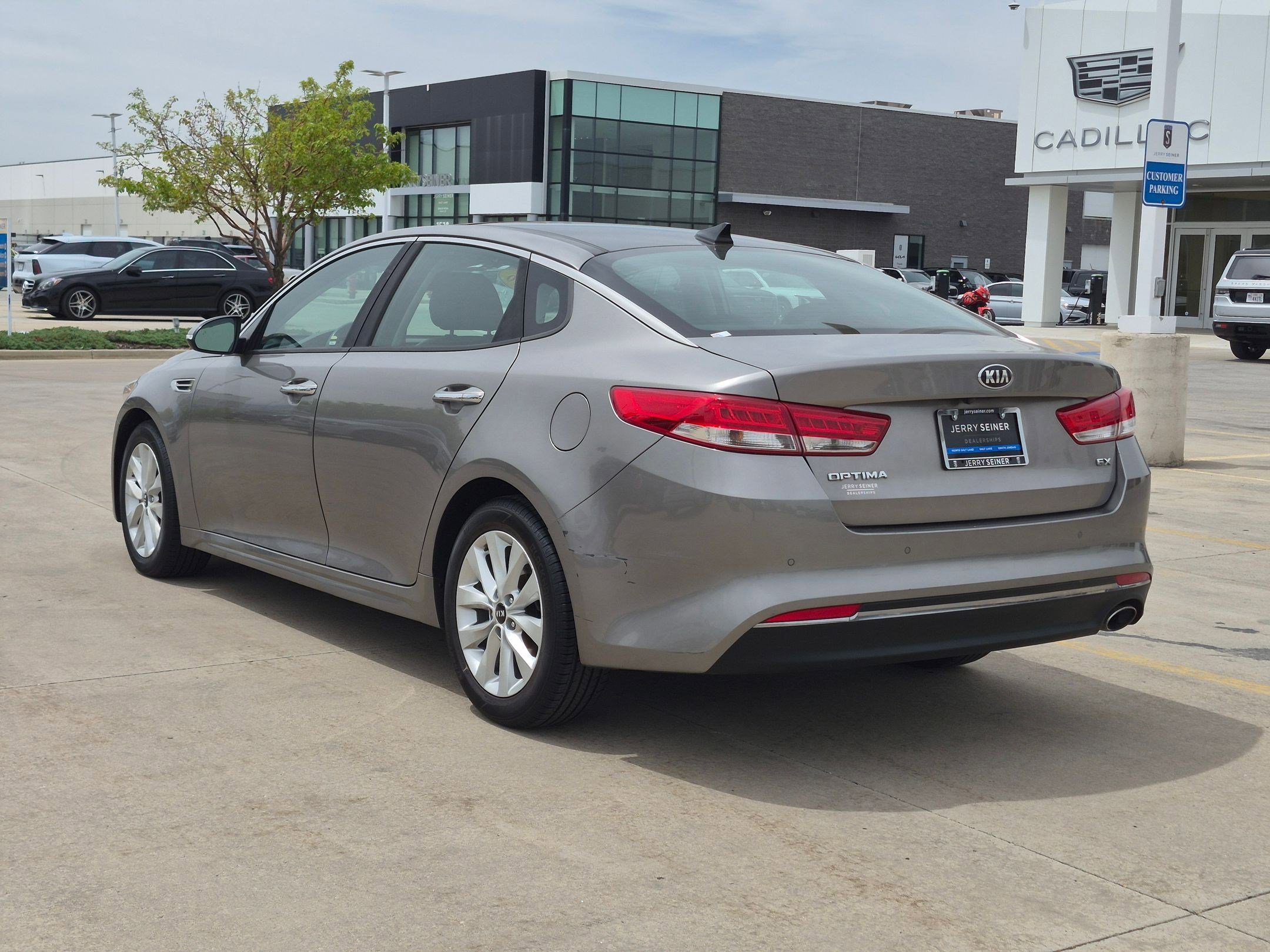 Used 2016 Kia Optima EX w/ Premium Package FWD image 3