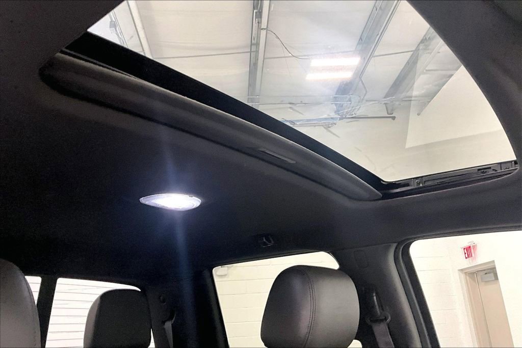 Used 2014 Ford F150 Platinum image 17