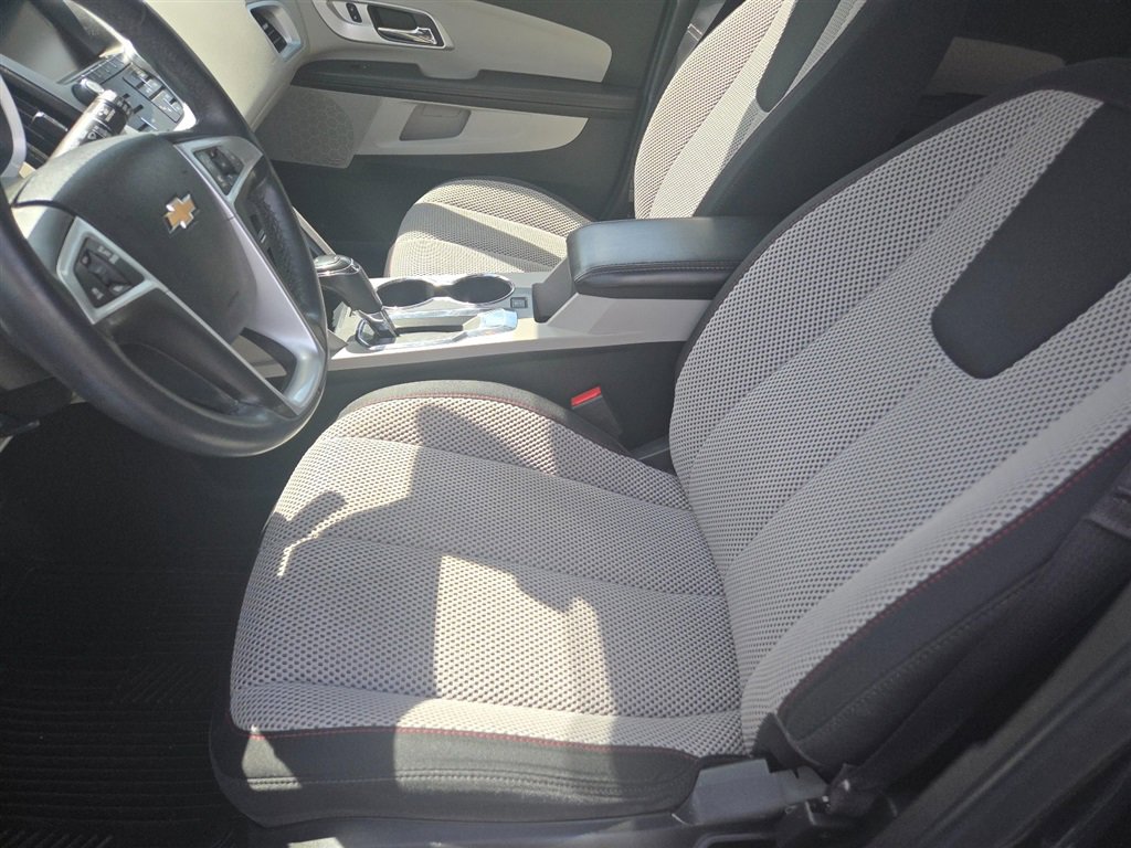 Used 2017 Chevrolet Equinox LT w/ Convenience Package image 5