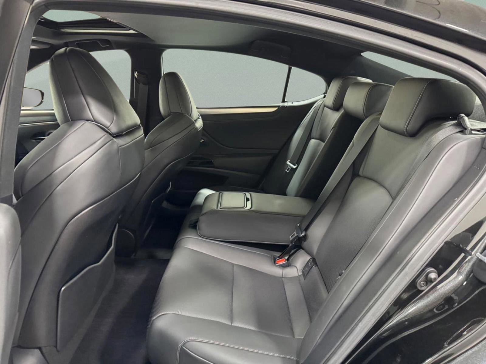 Used 2023 Lexus ES 350 F Sport w/ Protection Package (P2) image 8