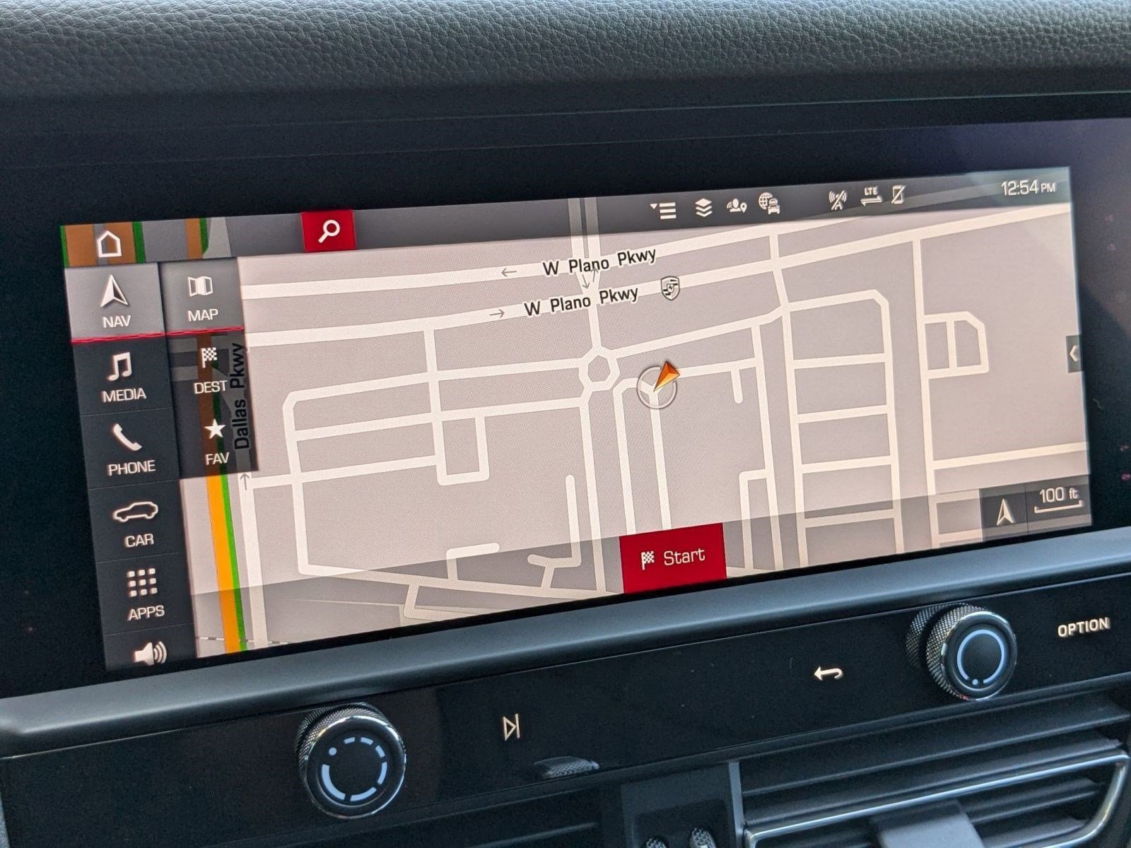 Used 2025 Porsche Macan image 18