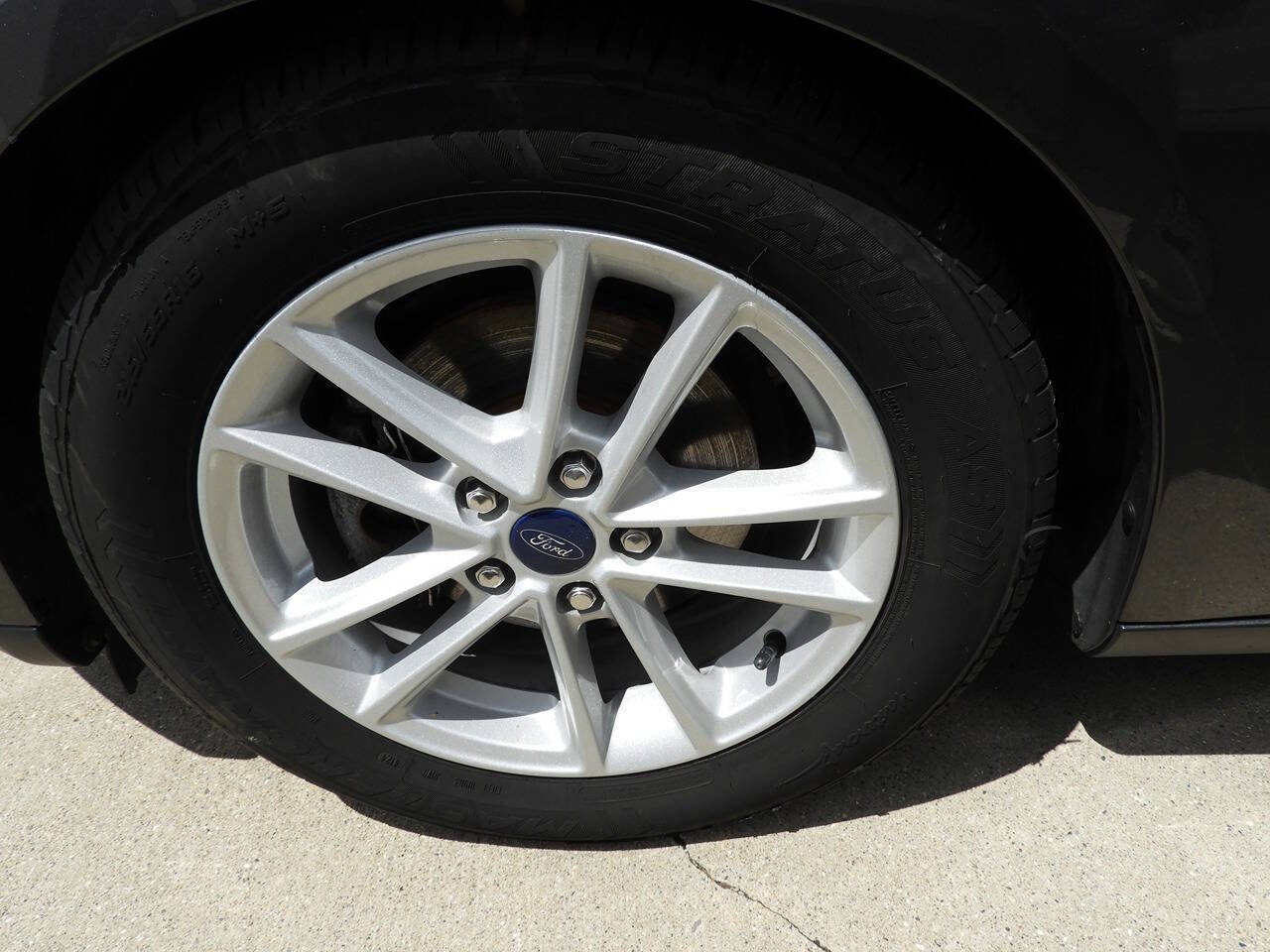 Used 2018 Ford Focus SE FWD image 12