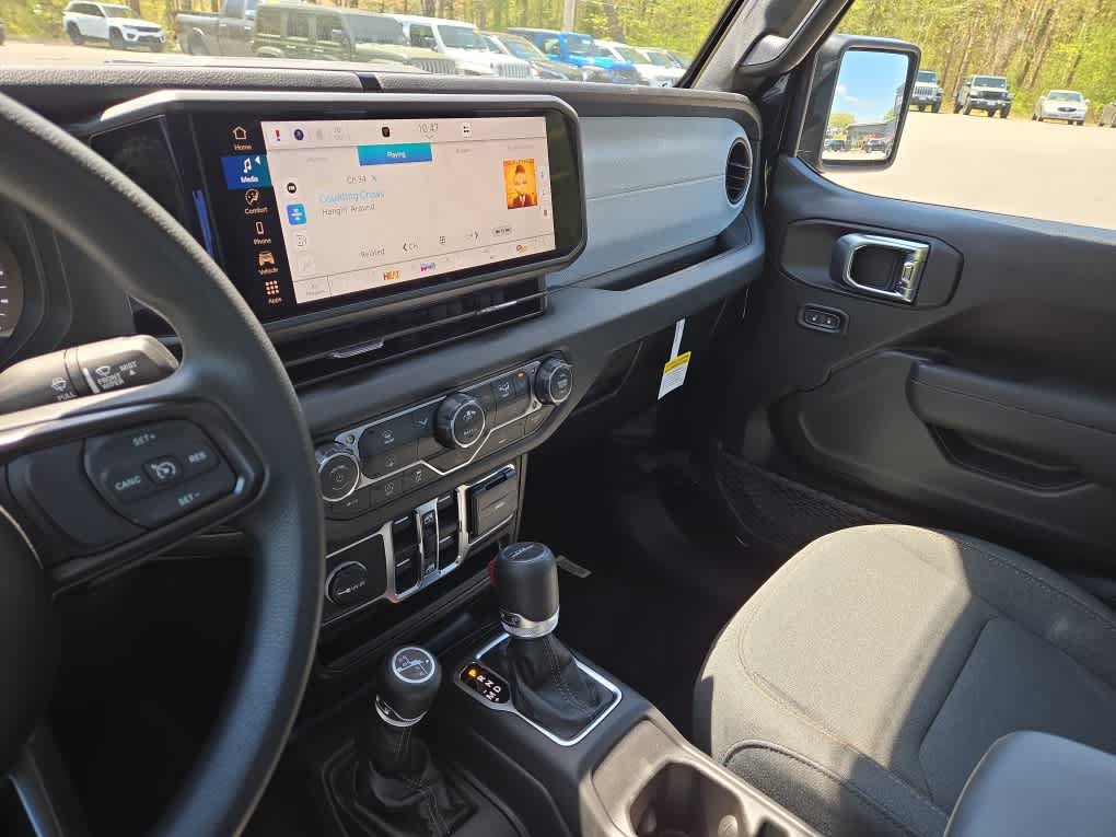 New 2026 Jeep Gladiator Sport AWD/4WD image 16