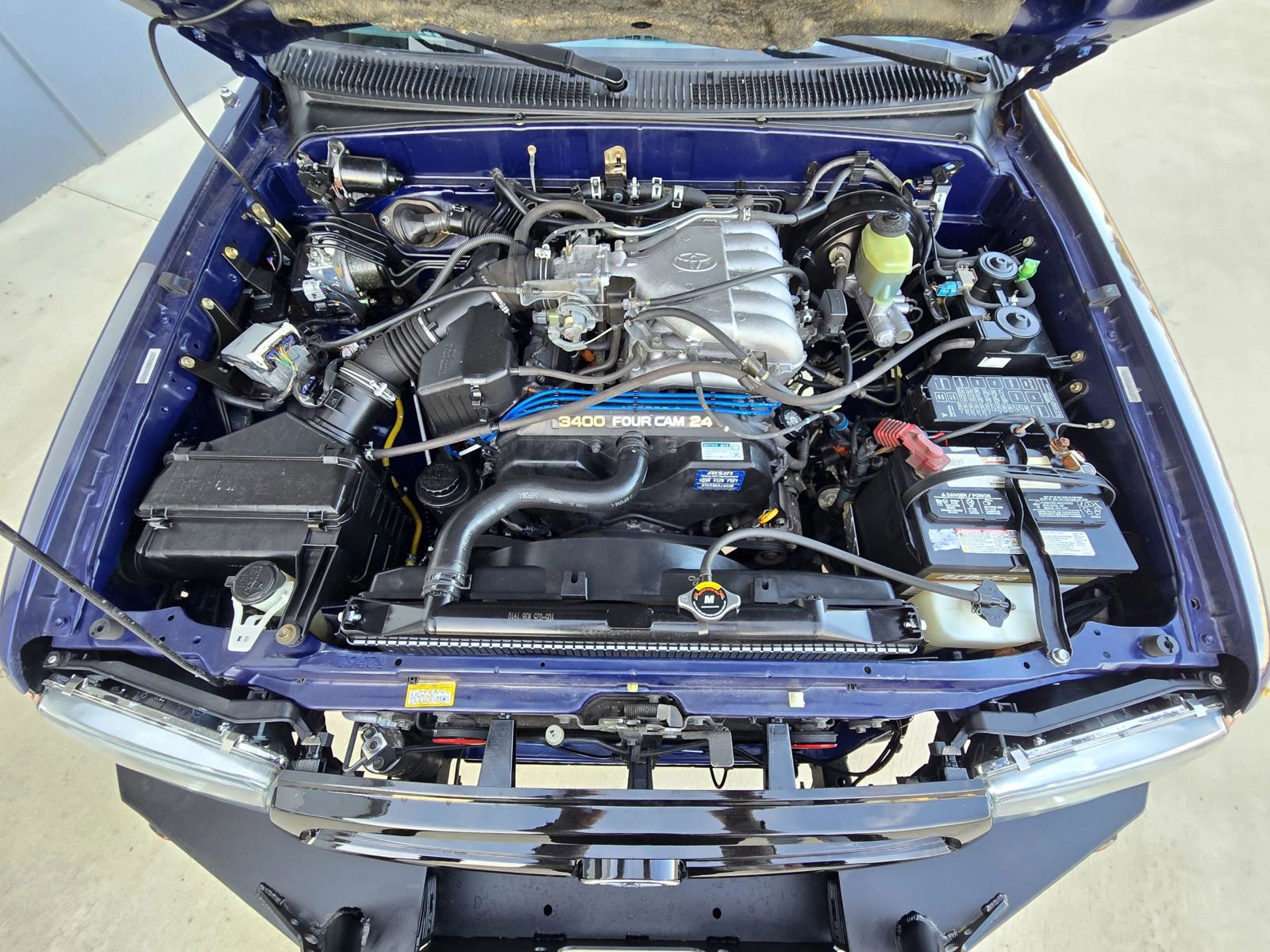 Used 2000 Toyota 4Runner SR5 image 31