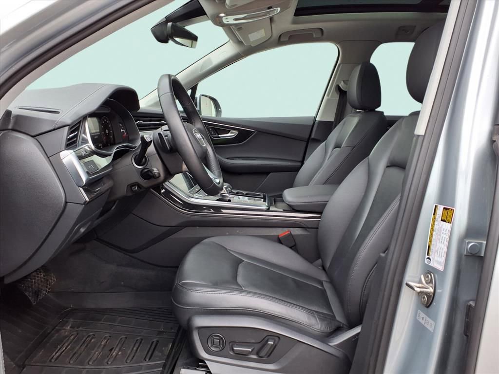 Used 2023 Audi Q7 3.0T Premium Plus w/ Premium Plus Package AWD/4WD image 8