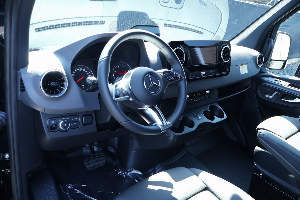 New 2026 Mercedes-Benz Sprinter 2500 image 3