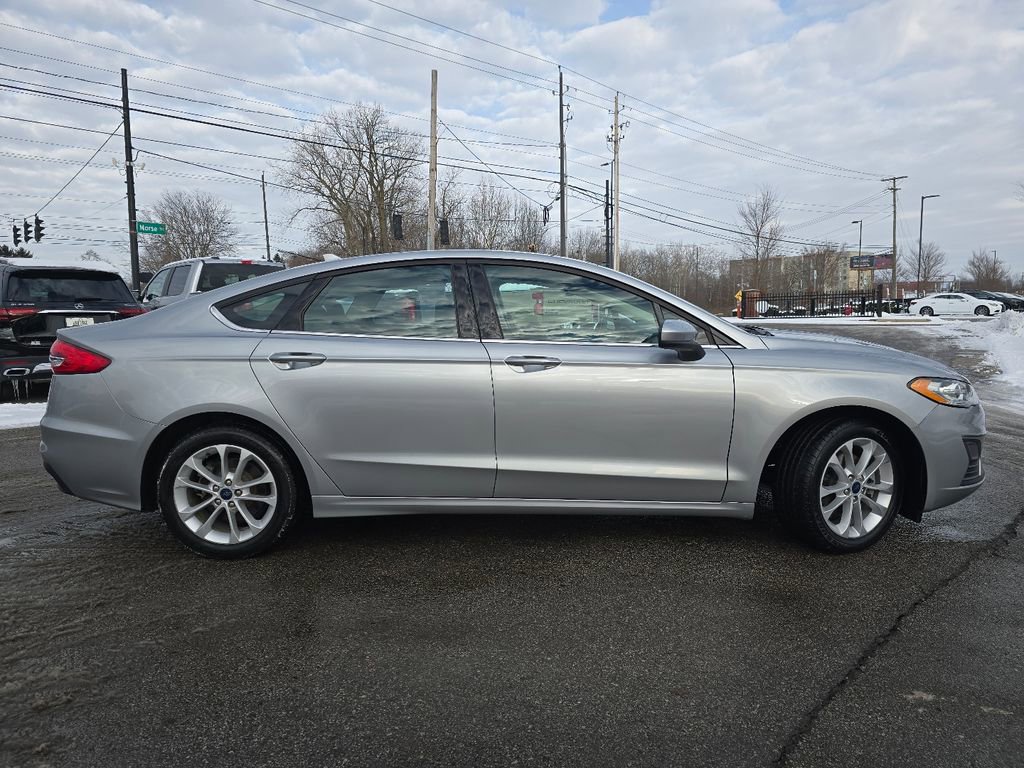 Used 2020 Ford Fusion SE image 15