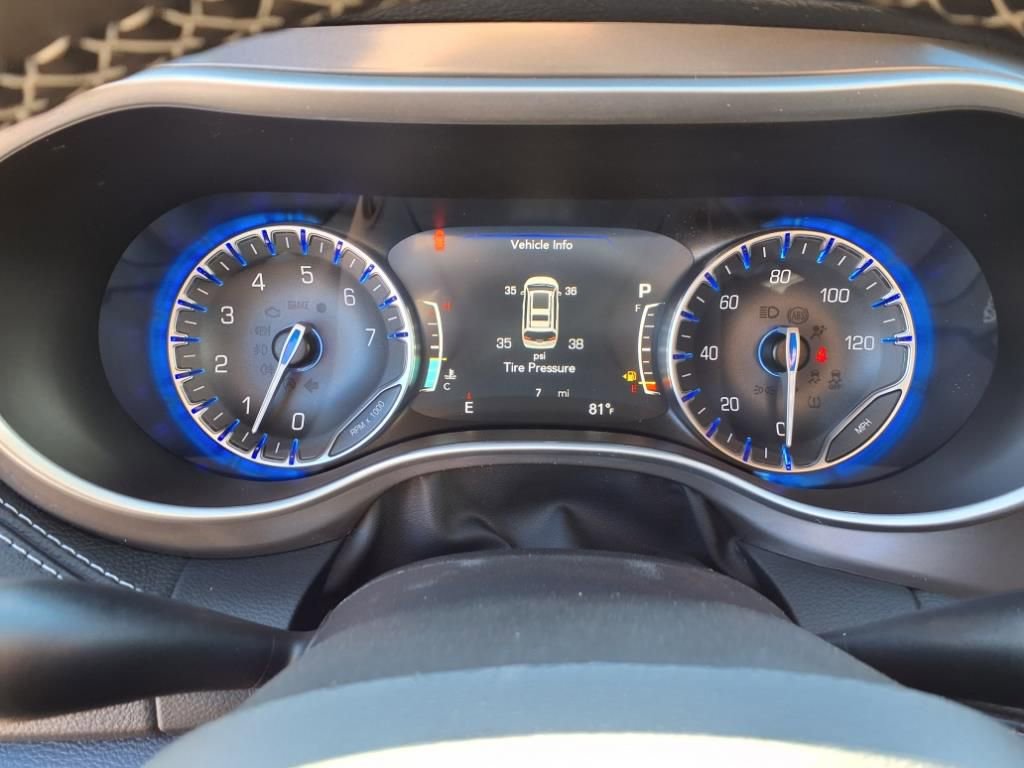 New 2026 Chrysler Pacifica Select image 11