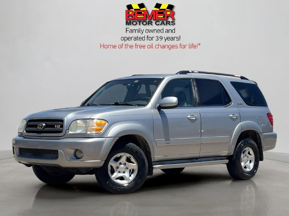 Used 2002 Toyota Sequoia SR5 RWD image 1