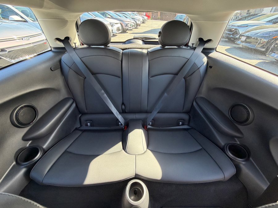 Used 2022 MINI Cooper SE image 36