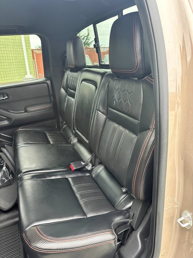 Used 2023 Nissan Frontier PRO-4X w/ Pro-4X Premium Package AWD/4WD image 25