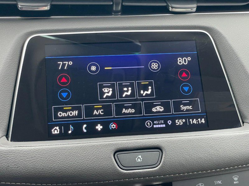 Used 2023 Cadillac XT4 Luxury image 36