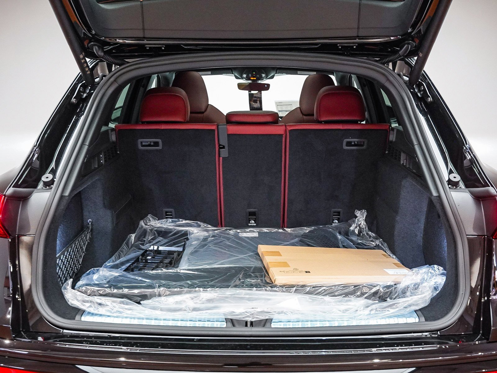 New 2025 Audi SQ5 Premium Plus image 28