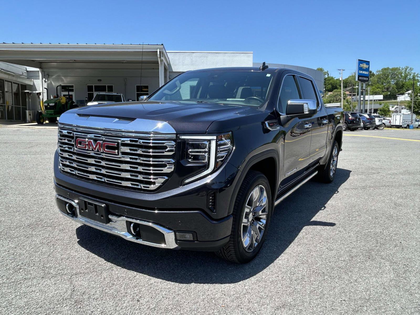 Used 2023 GMC Sierra 1500 Denali w/ Denali Reserve Package AWD/4WD image 6