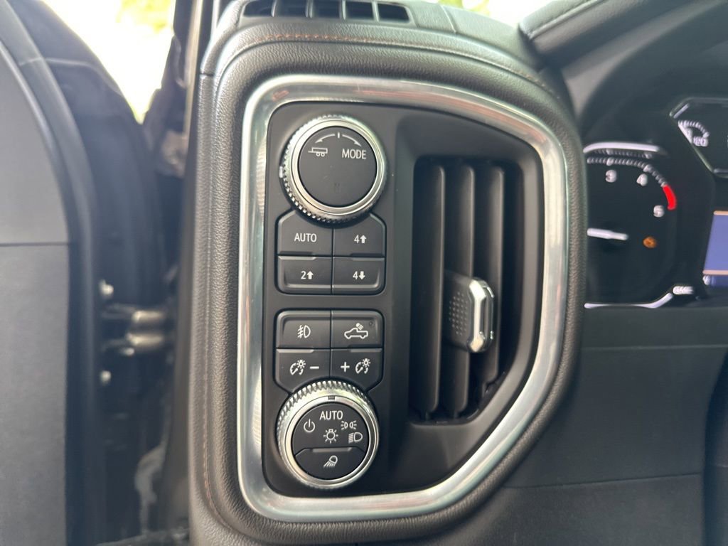 Used 2022 GMC Sierra 2500 AT4 w/ AT4 Preferred Package image 18