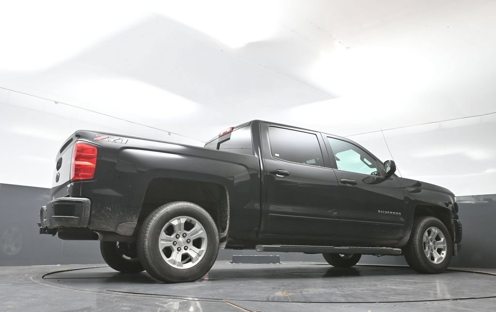 Used 2018 Chevrolet Silverado 1500 LT w/ All Star Edition AWD/4WD image 17