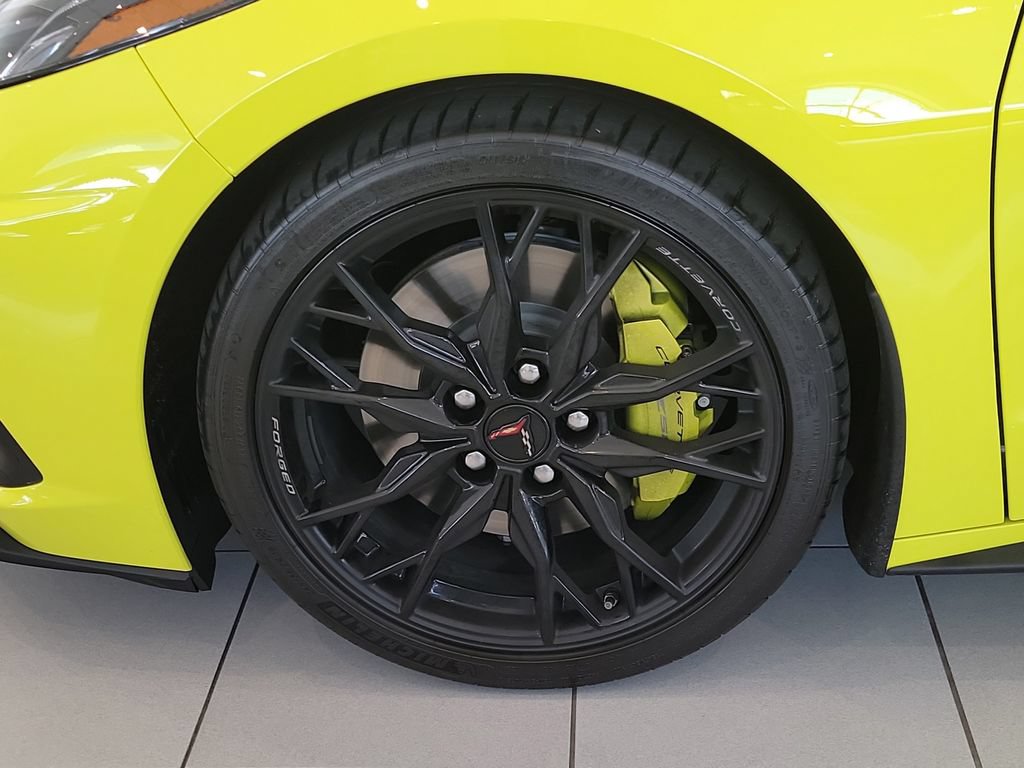 Used 2024 Chevrolet Corvette Stingray Preferred Conv w/ Z51 Performance Package RWD image 15