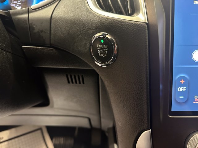 Certified 2021 Ford Edge Titanium AWD/4WD image 16