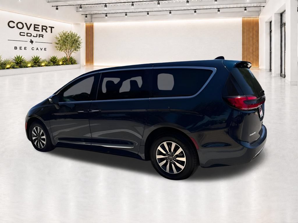 Used 2023 Chrysler Pacifica Limited FWD image 10