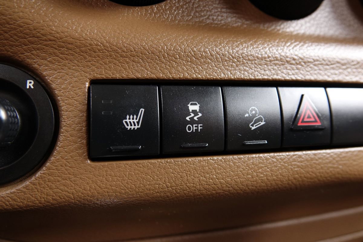 Used 2013 Jeep Wrangler Unlimited Rubicon w/ Connectivity Group image 9