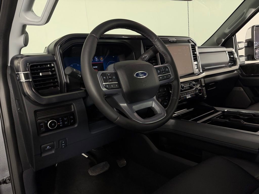 Used 2025 Ford F250 Lariat w/ Chrome Package image 22