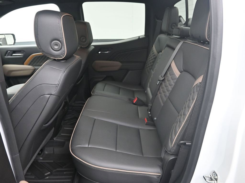 Used 2026 GMC Canyon Denali image 32