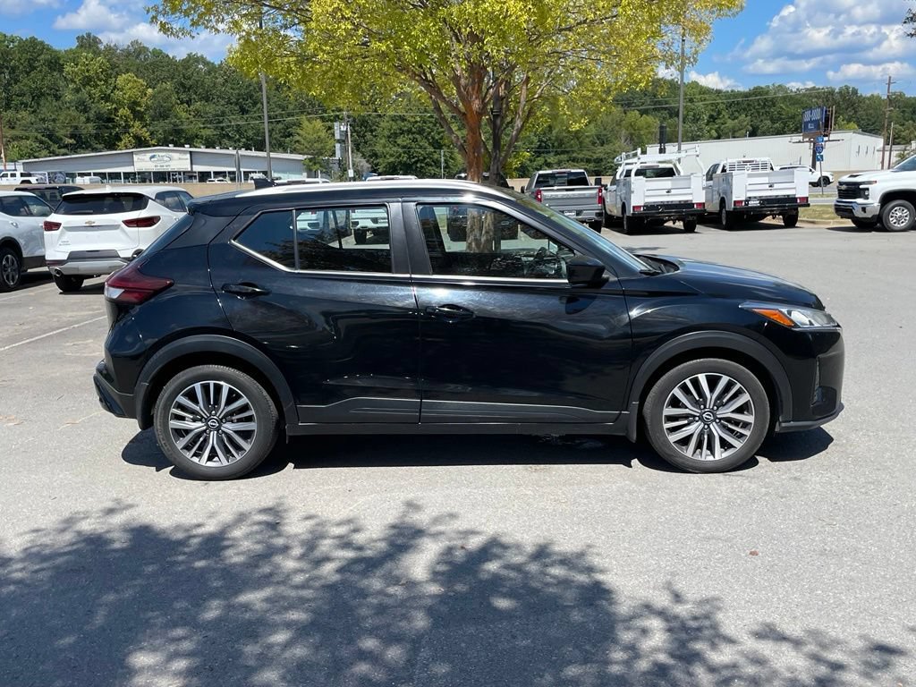 Used 2023 Nissan Kicks SV FWD image 9
