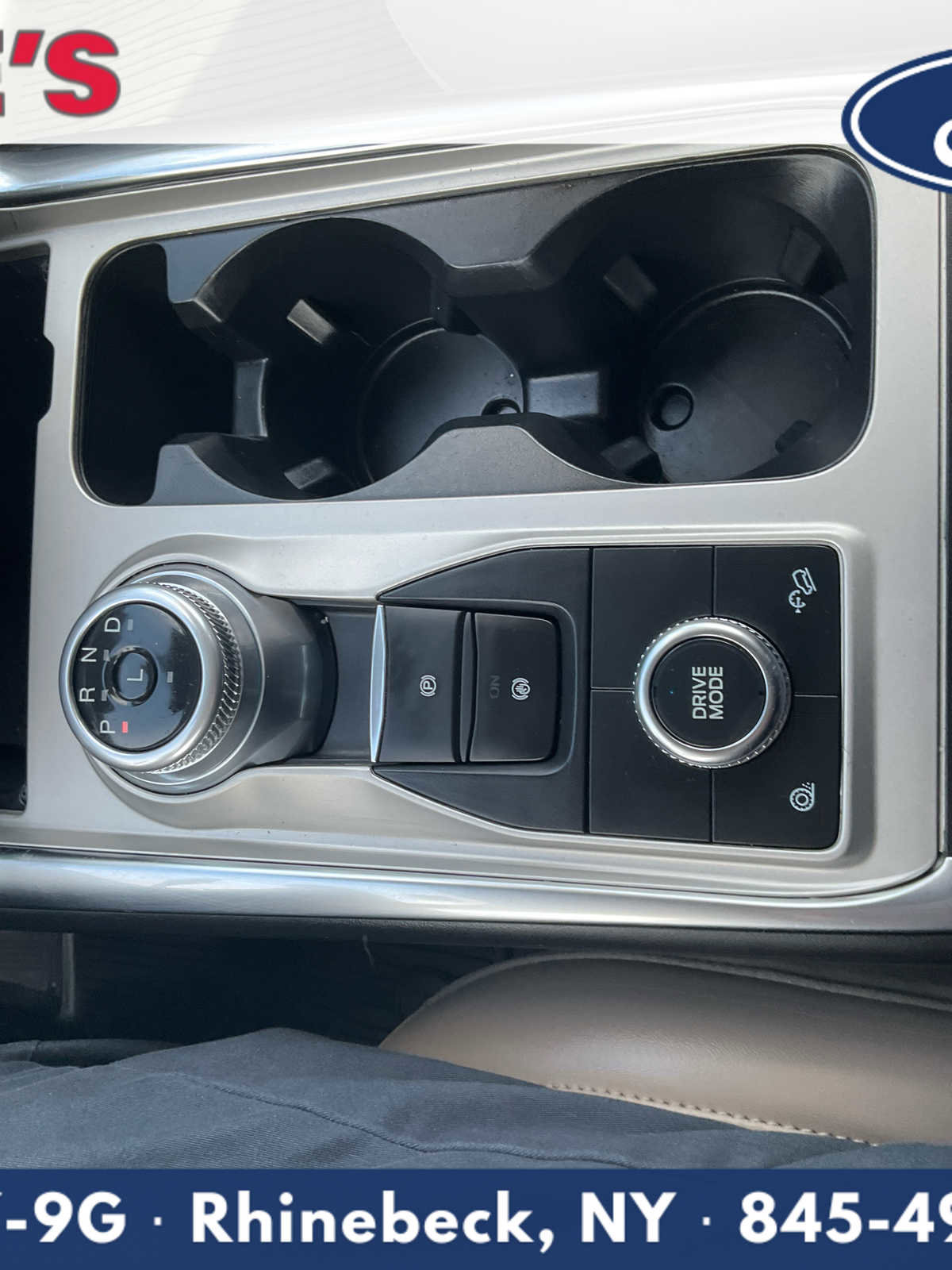 Used 2022 Ford Explorer XLT w/ Equipment Group 202A image 27