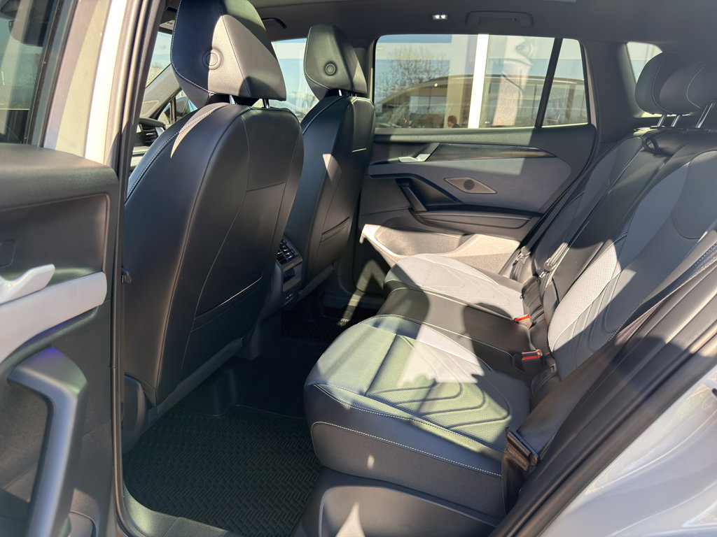 New 2026 Volkswagen Tiguan SE R-Line image 14