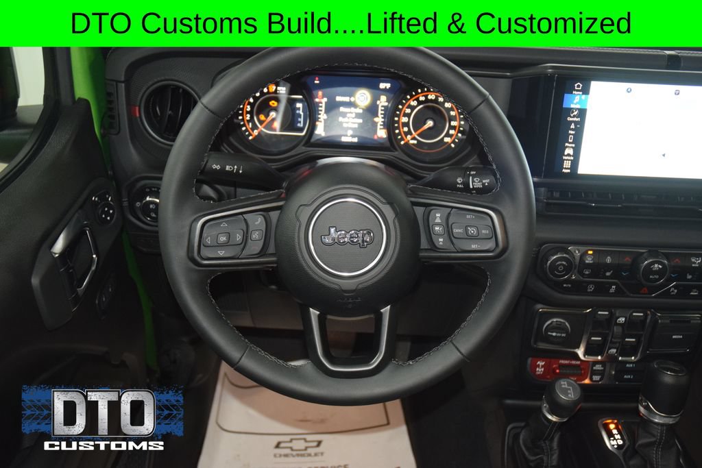 Used 2025 Jeep Gladiator Rubicon w/ Safety Group AWD/4WD image 41