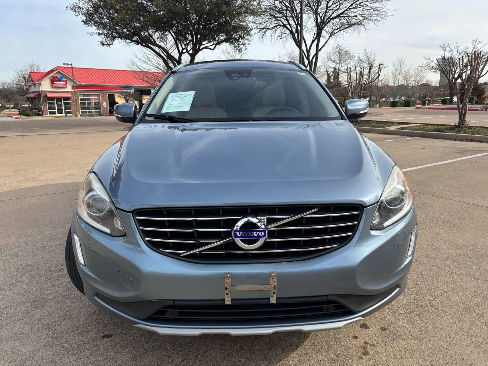 Used 2017 Volvo XC60 T5 Inscription w/ Preferred Option Package image 2