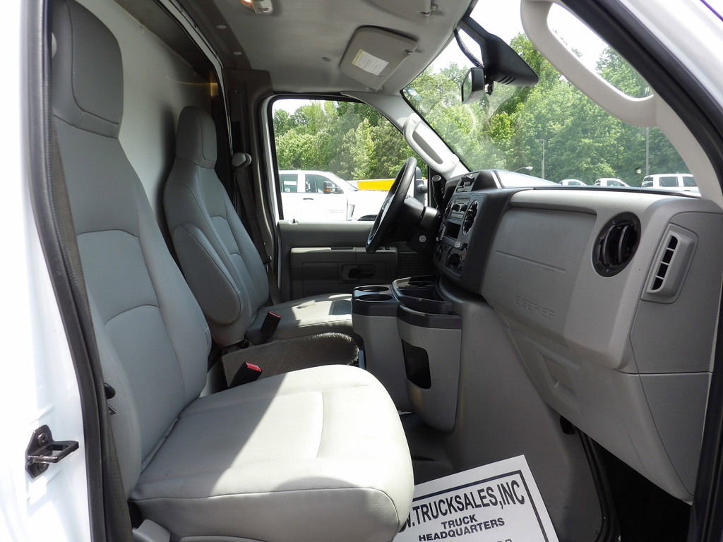 Used 2021 Ford E-350 and Econoline 350 Super Duty RWD image 24